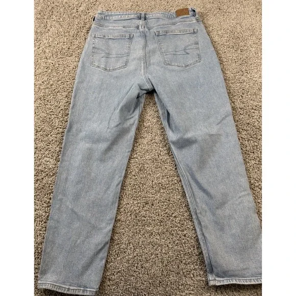 American Eagle Mom Jean Light Wash Denim Casual Womens 12 - Picture 6 of 9